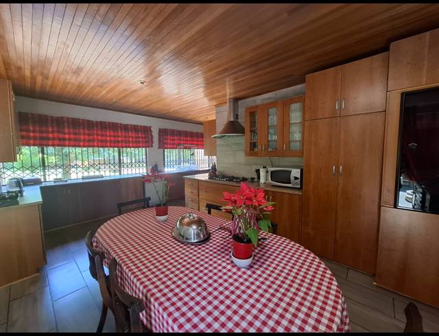 4 BEDROOM HOUSE FOR SALE IN VAN DER MERWES KROON